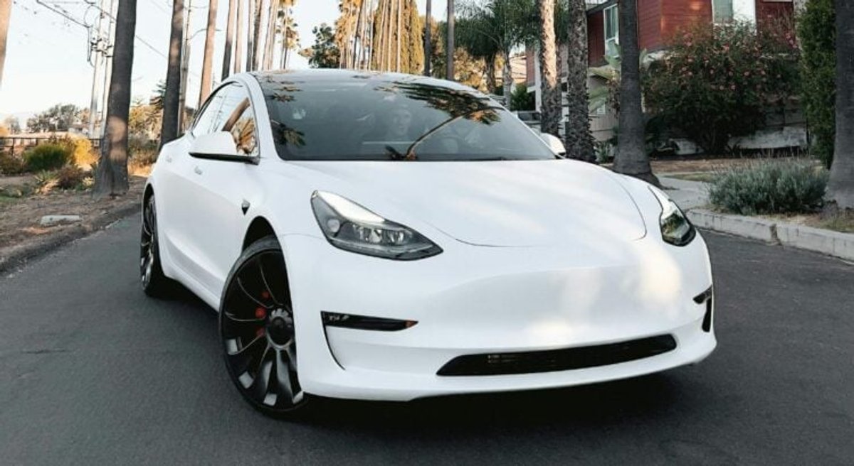 Photo tesla model y - Tesla Model Y 7 places : prix, autonomie et disponibilité en France